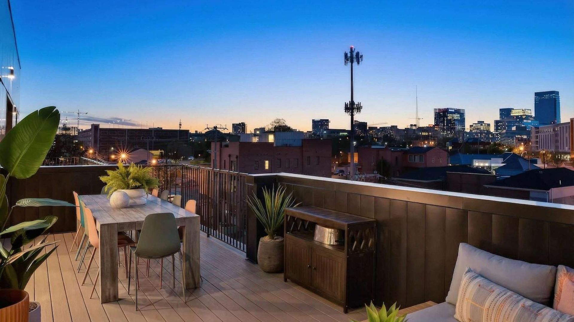 Bright Side - Penthouse & Rooftop Deck - Downtown Views