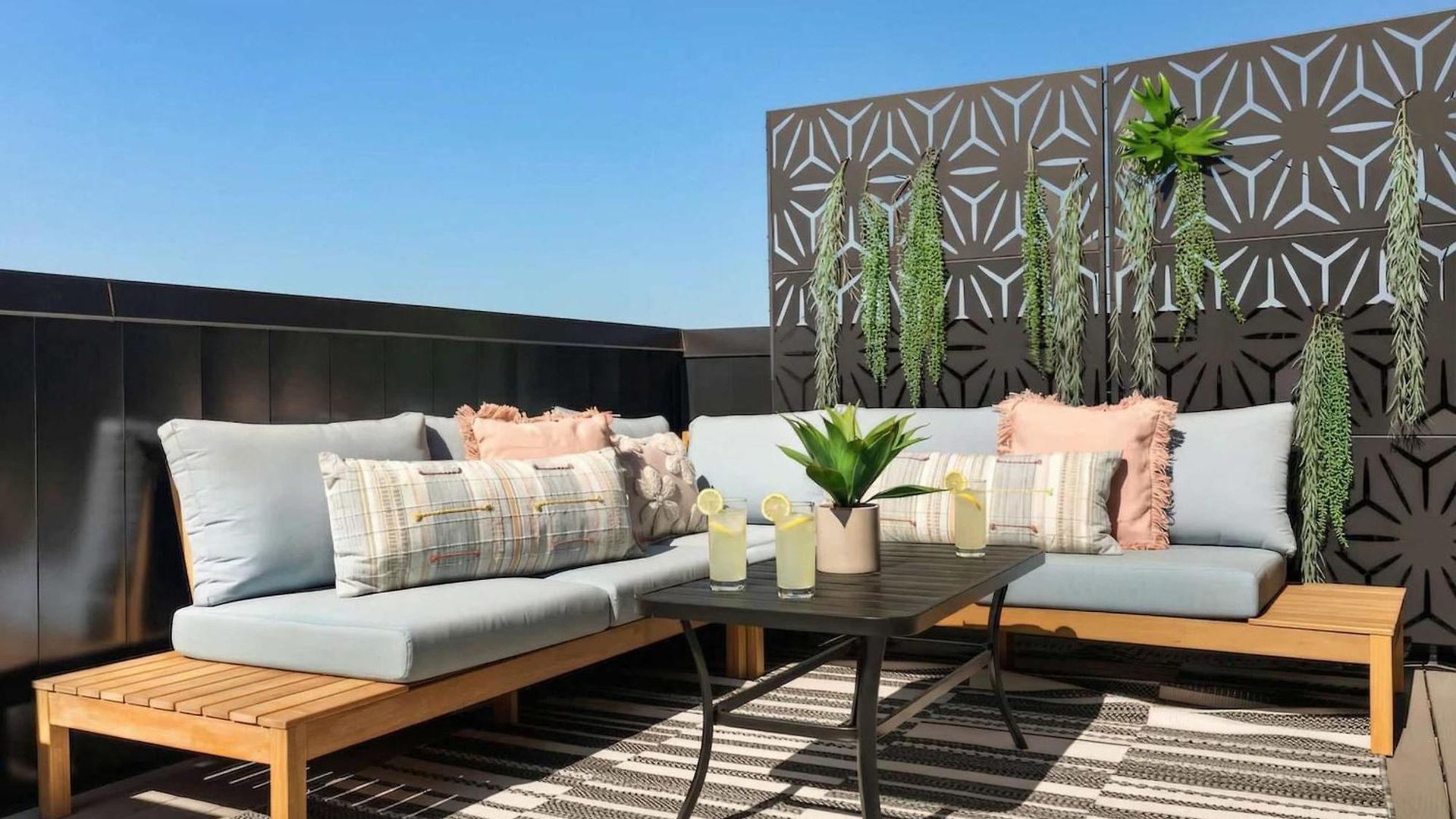Bright Side - Penthouse & Rooftop Deck - Downtown Views