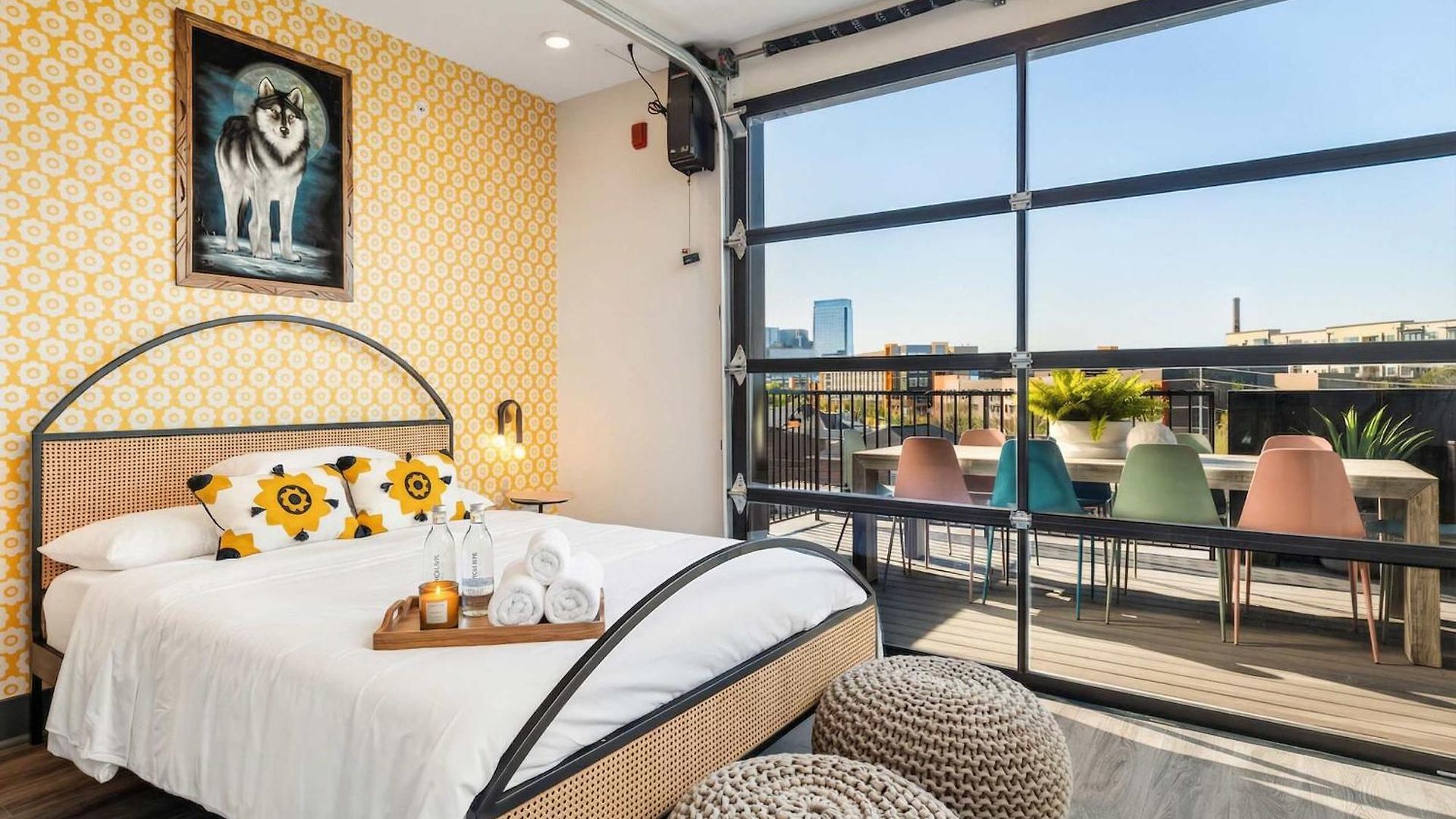 Bright Side - Penthouse & Rooftop Deck - Downtown Views Apartment