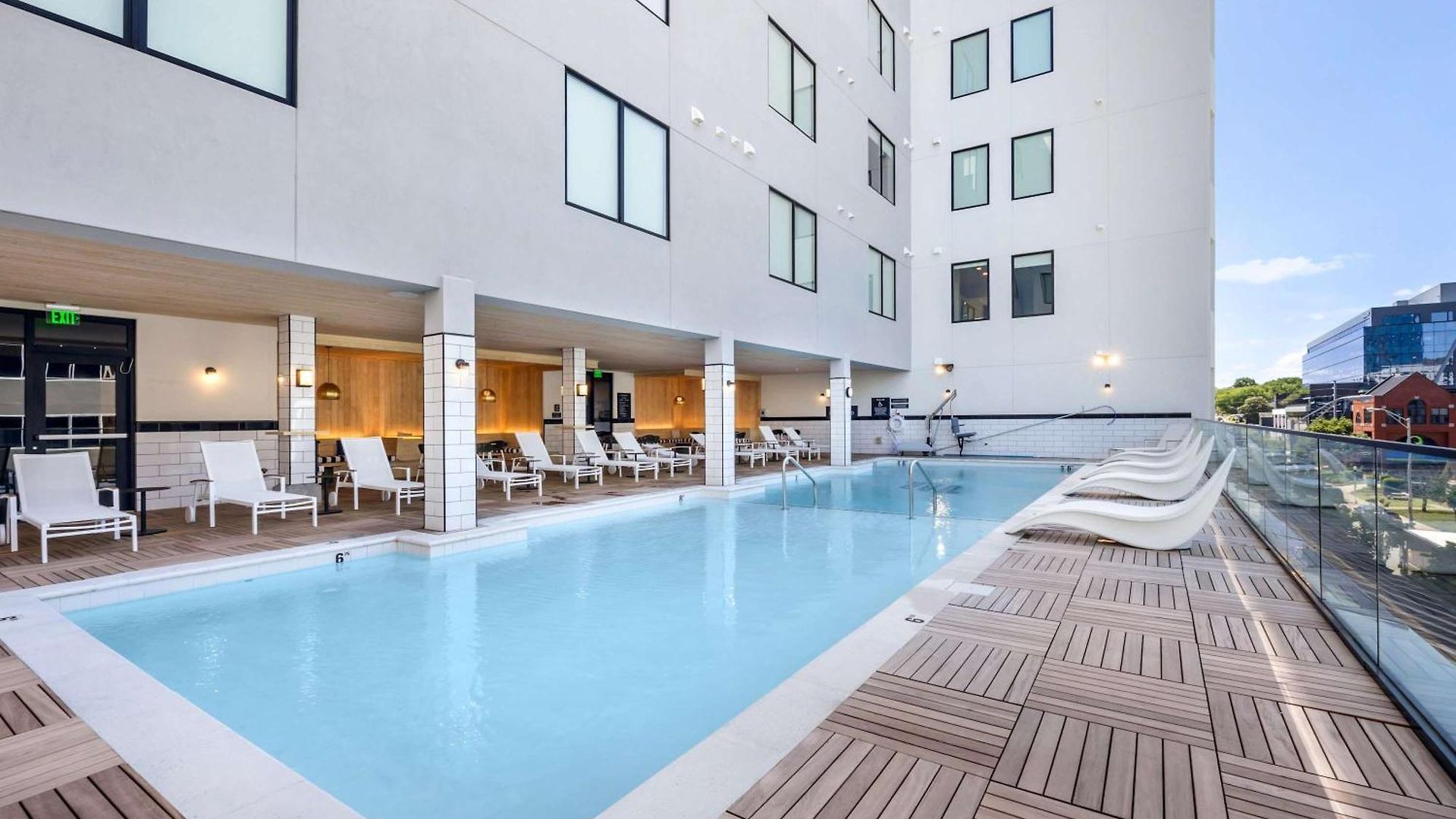 Holiday home Sway - Pool - Gym - Mins To Broadway