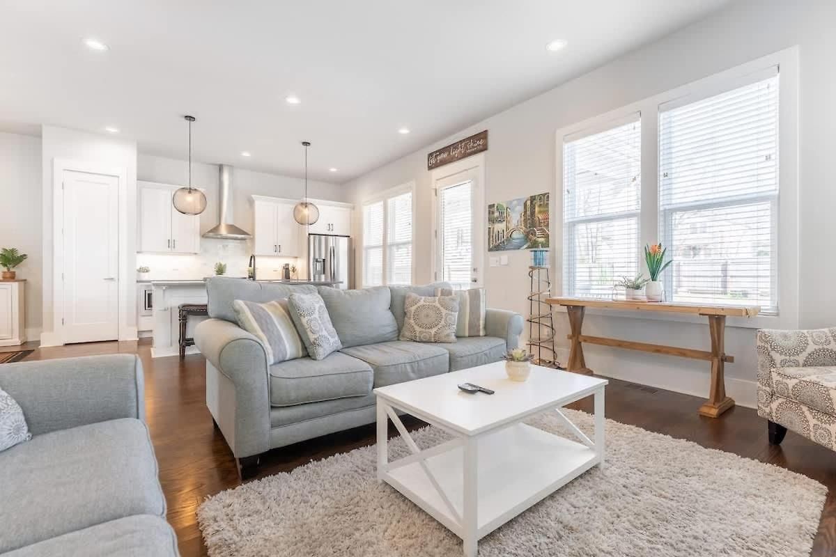 4br East - Walk To Bars & Restaurants * Nashville