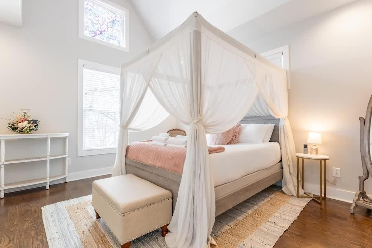 4br East - Walk To Bars & Restaurants Holiday home *