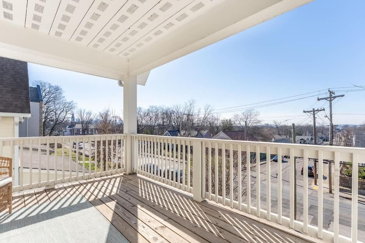 4br East - Walk To Bars & Restaurants *