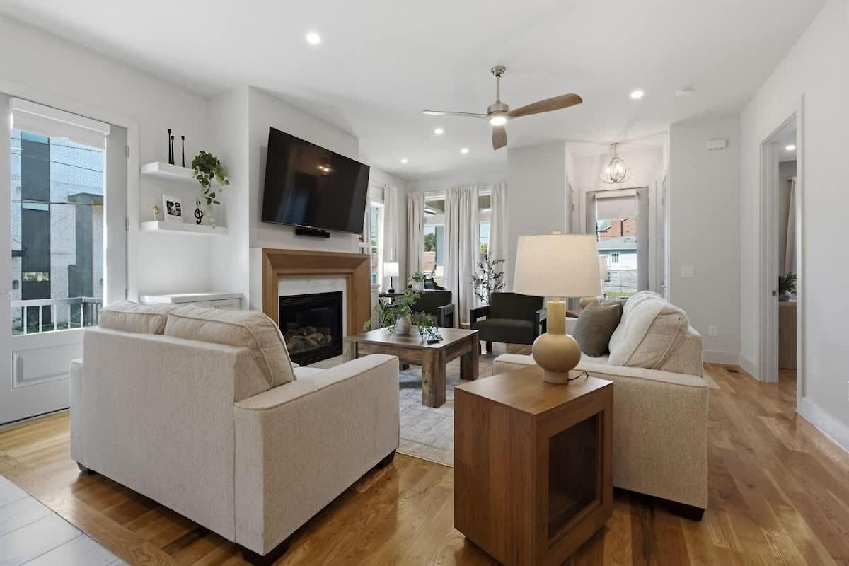 Walk To Germantown Game Minutes To Broadway Holiday home