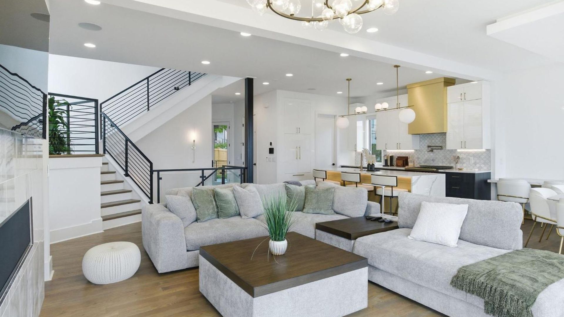 Holiday home Elevated Luxury Skyline Views Near Broadway