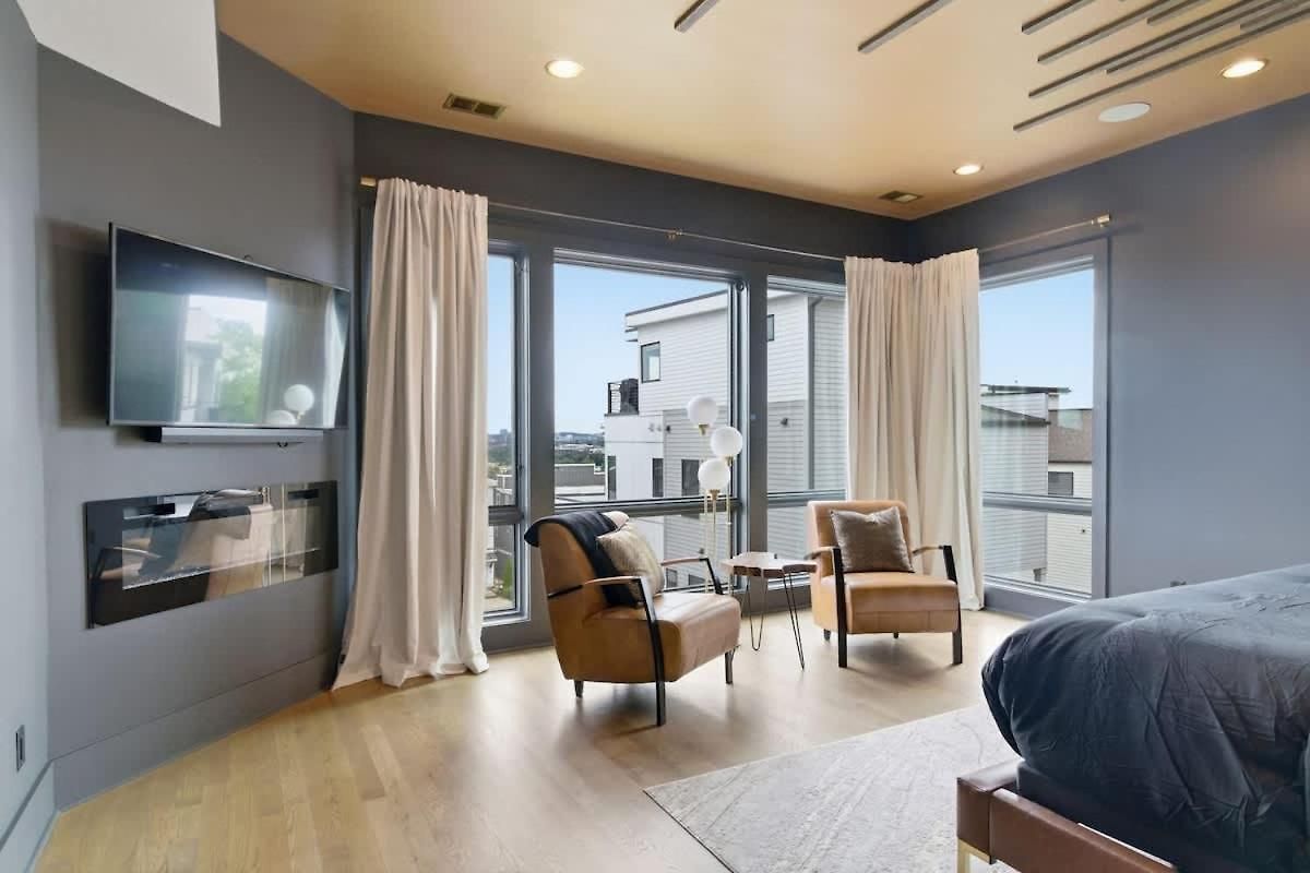 2 Ultra Lux Homes Sleeps 24 Hot Tub & Rooftops