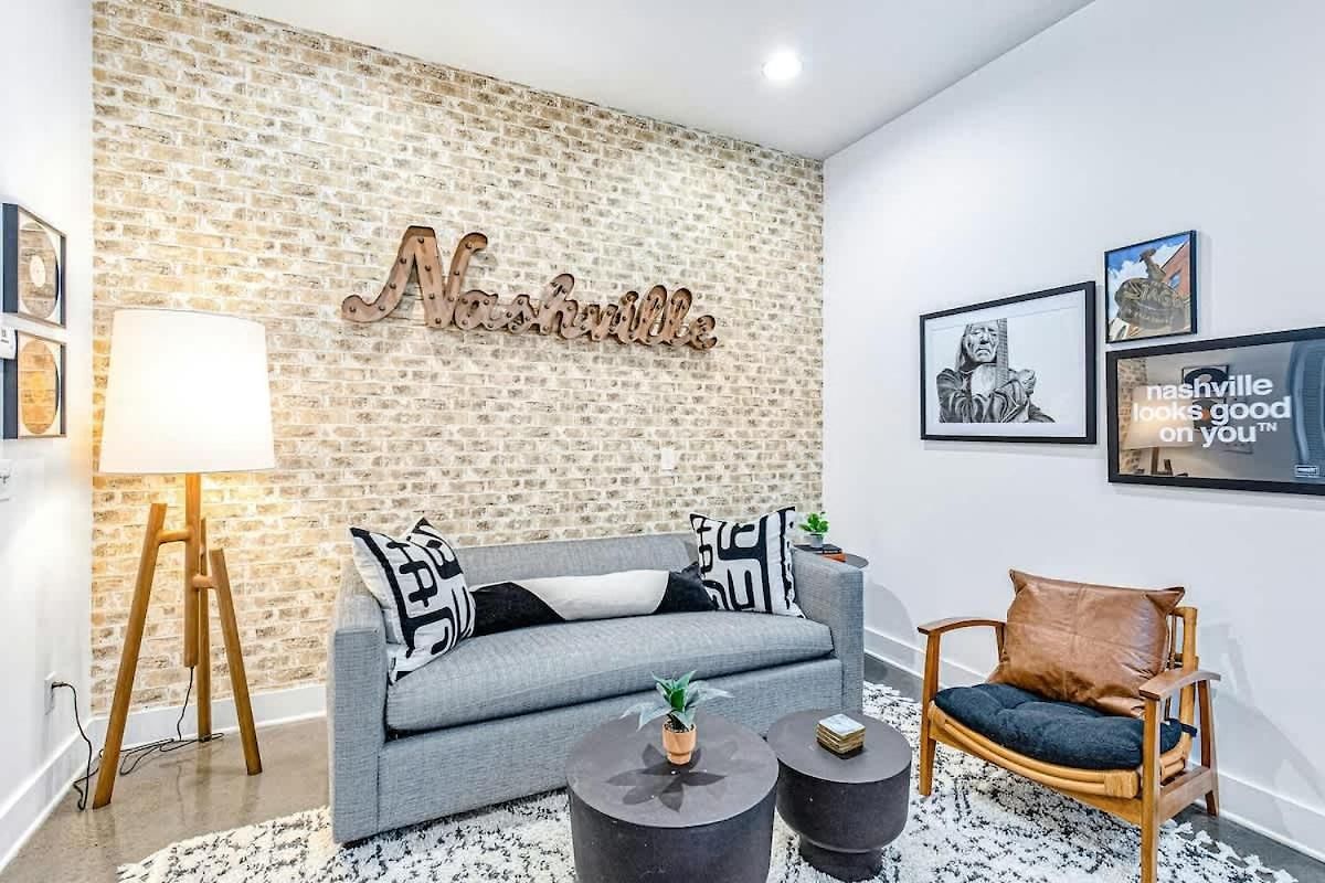 West End Retreat Near Vanderbilt & Park Holiday home *