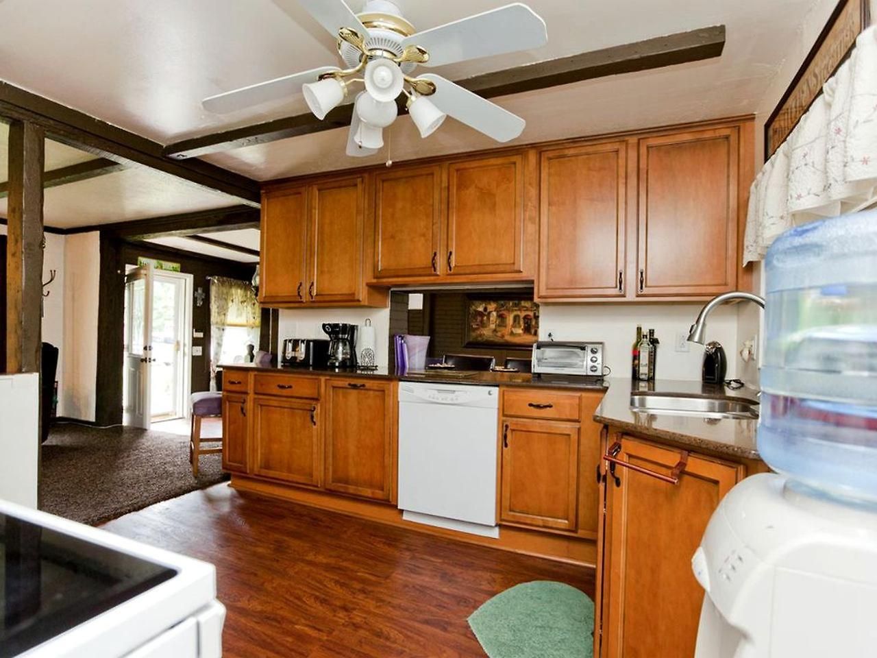 Beautiful Waterfront Vacation Close To Opryland In Nashville, Tennessee Holiday home *