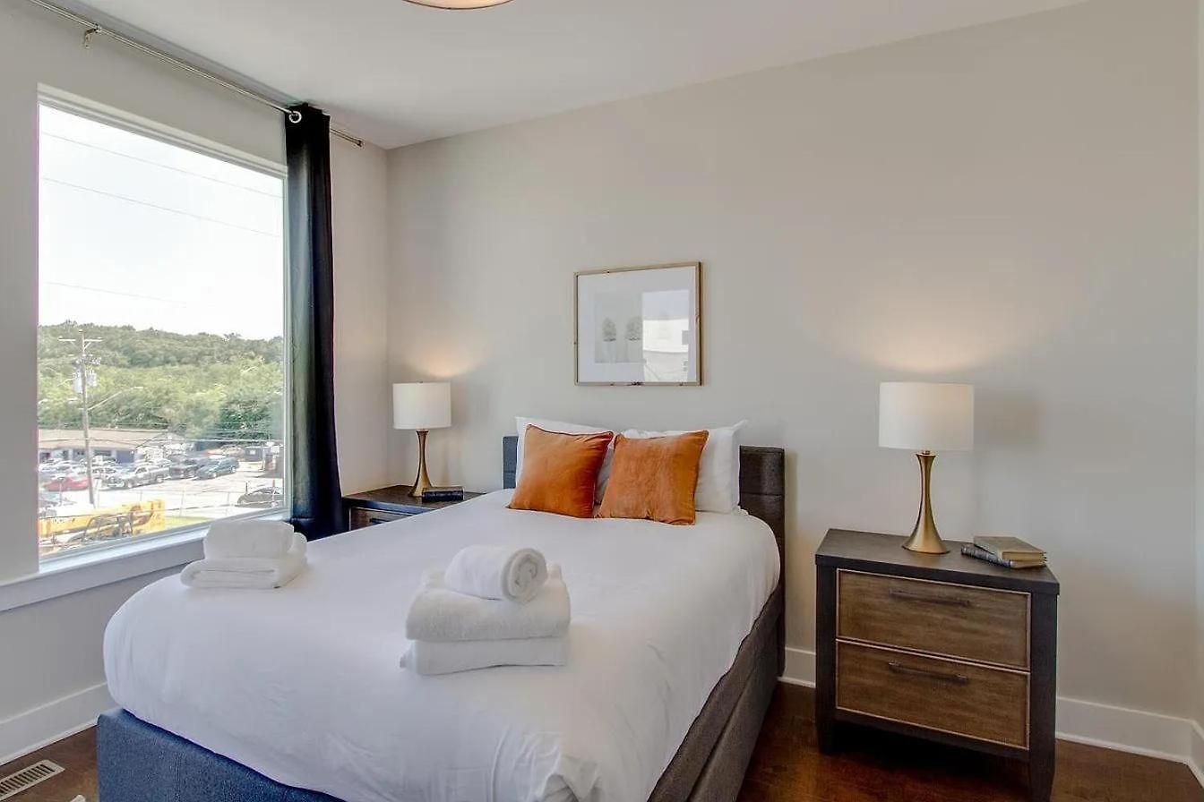 Modern Skyline-view Townhome For Groups Up To 8 Nashville