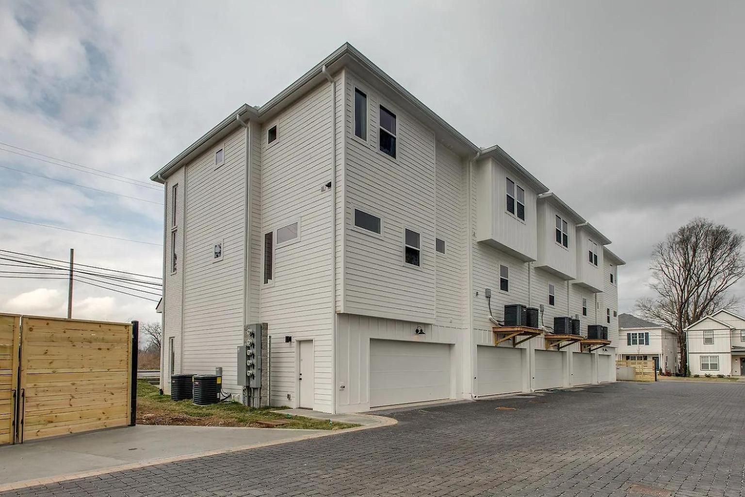 Beautiful Modern Townhome In For Groups & Families Holiday home Nashville