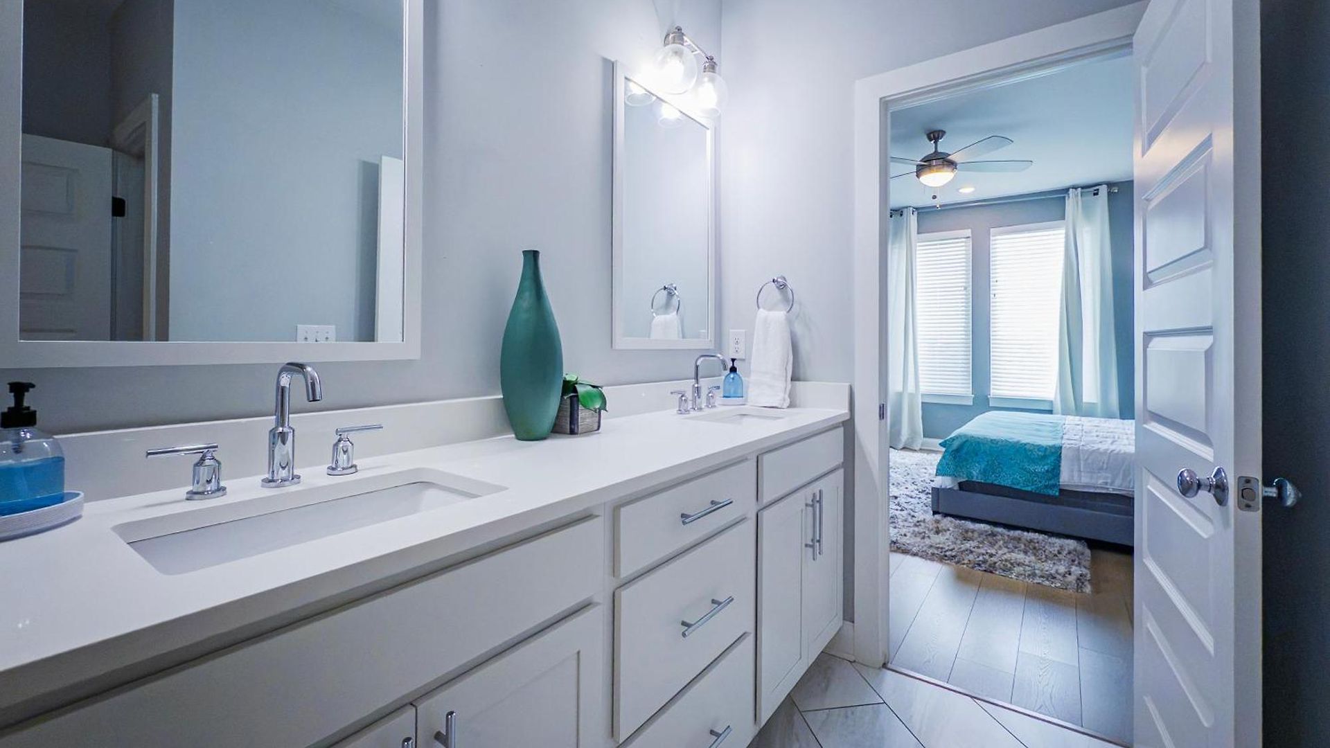 Holiday home Beautiful Modern Townhome In For Groups & Families *