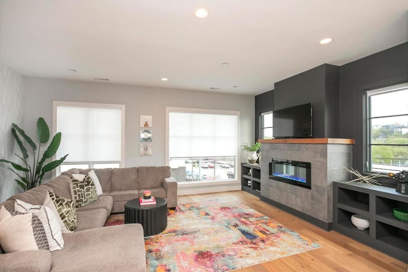 Downtown Modern, Rooftop Patio, Vanderbilt, 8 Beds Holiday home *