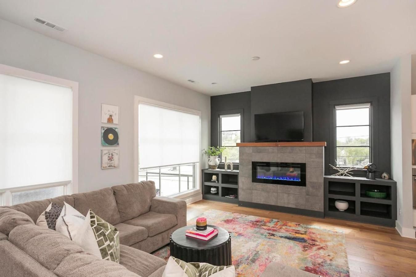 Downtown Modern, Rooftop Patio, Vanderbilt, 8 Beds Holiday home Nashville