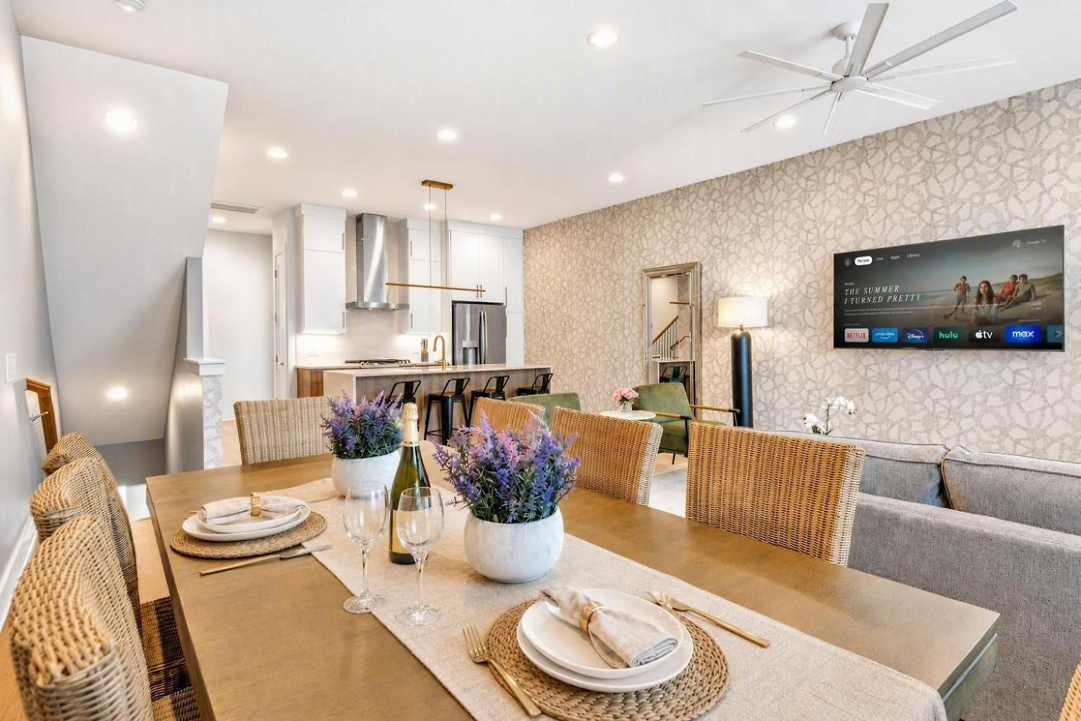 Holiday home 2 Rooftop Homes - Sleeps 24 - Near Geodis Park Nashville