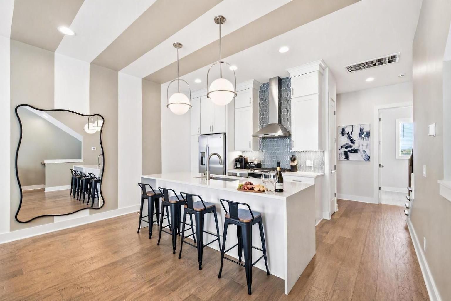 Rooftop Deck Townhome Sleeps 12 Near Geodis Park * Nashville