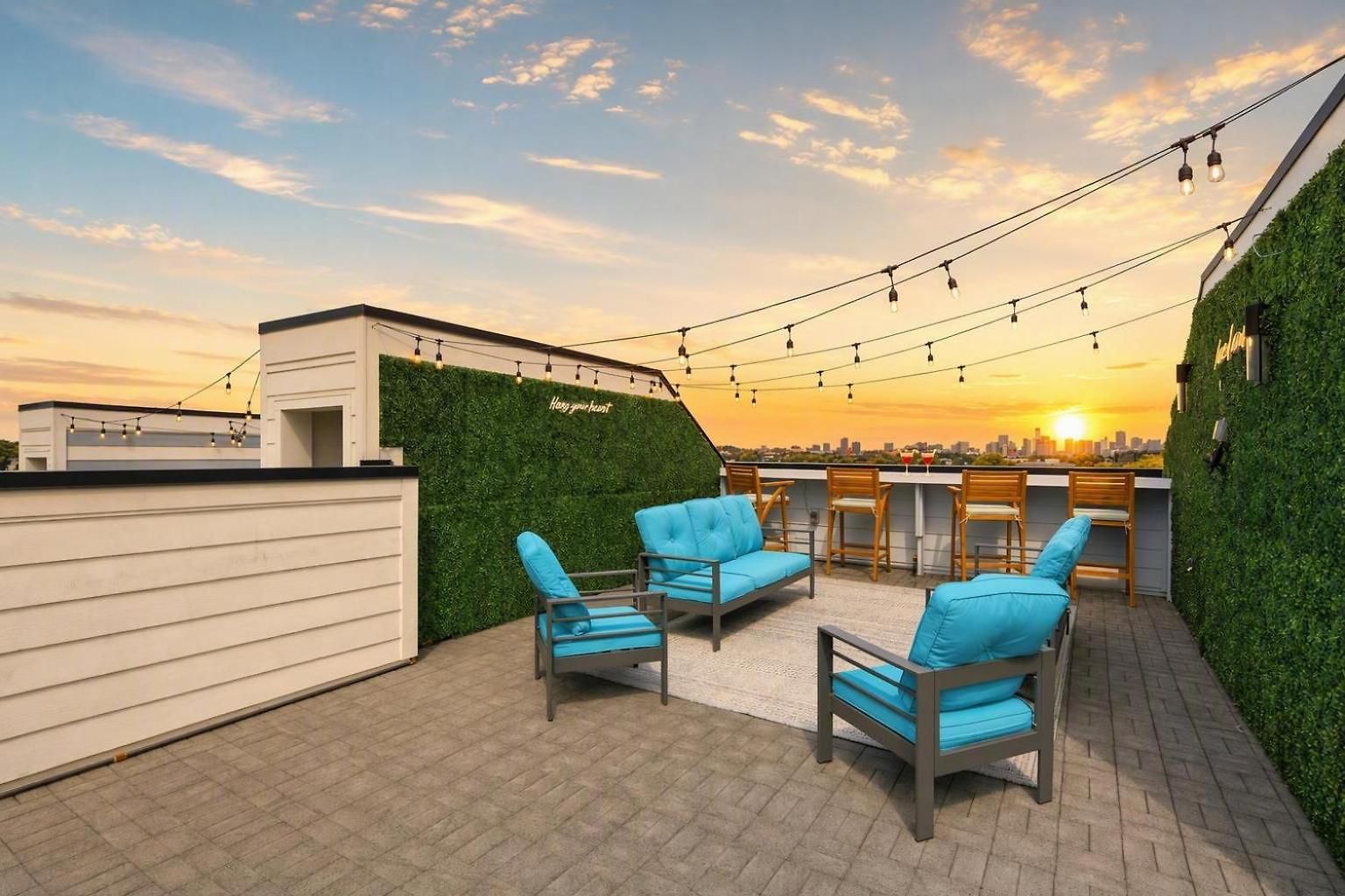 Holiday home Rooftop Deck Townhome Sleeps 12 Near Geodis Park