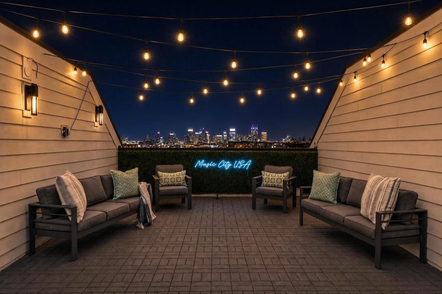 2 Rooftop Homes - Sleeps 24 - Near Geodis Park *
