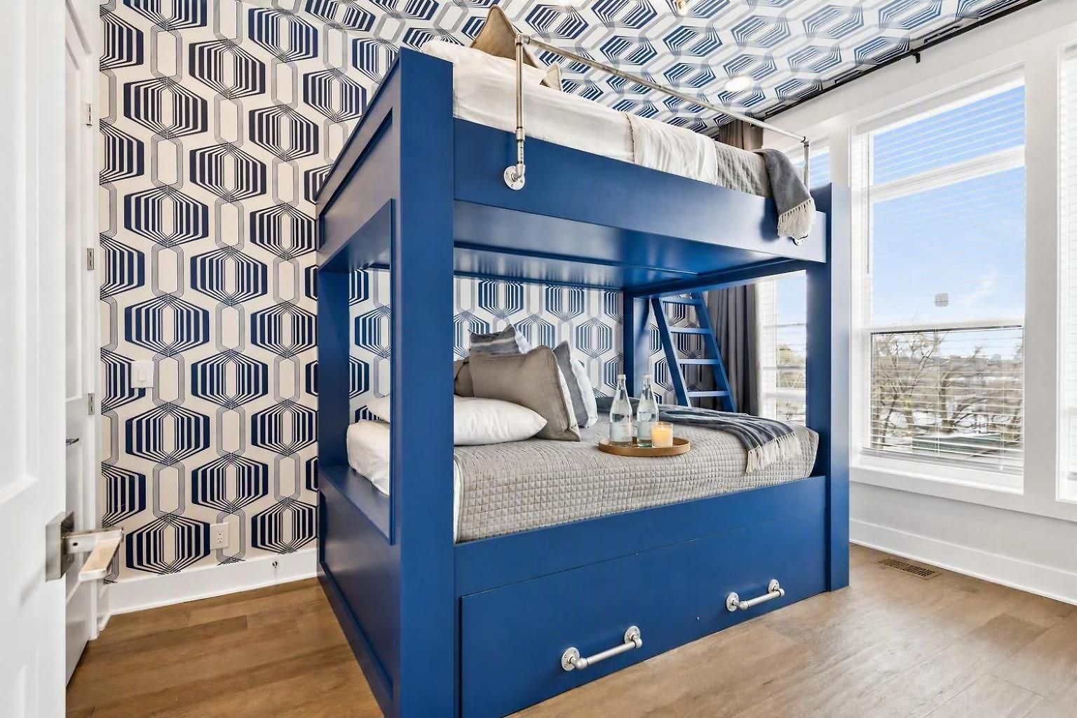Rooftop Deck Townhome Sleeps 12 Near Geodis Park Holiday home Nashville