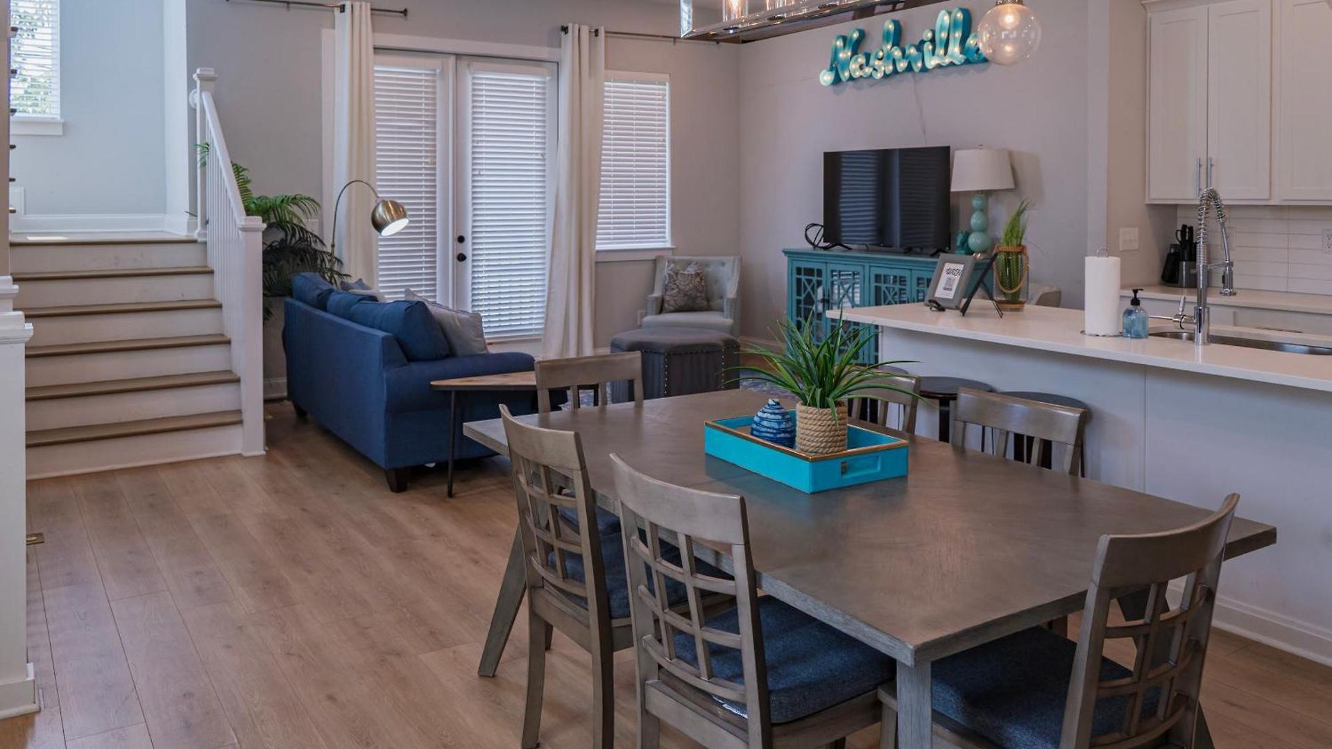 Beautiful Modern Townhome In For Groups & Families Nashville