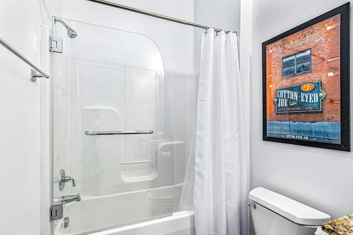 West End Retreat Near Vanderbilt & Park *