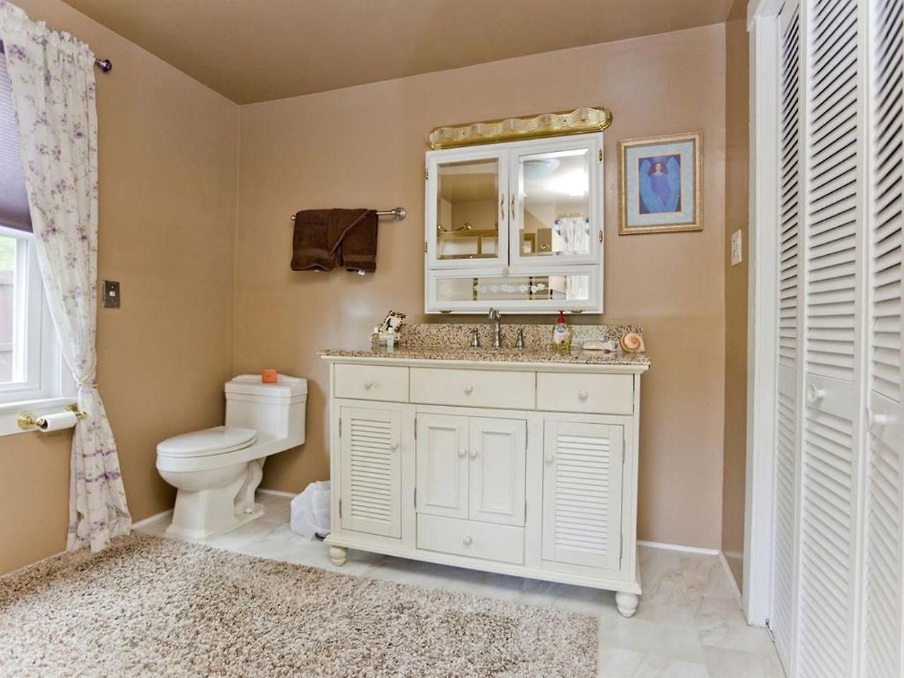 Beautiful Waterfront Vacation Close To Opryland In Nashville, Tennessee * Nashville
