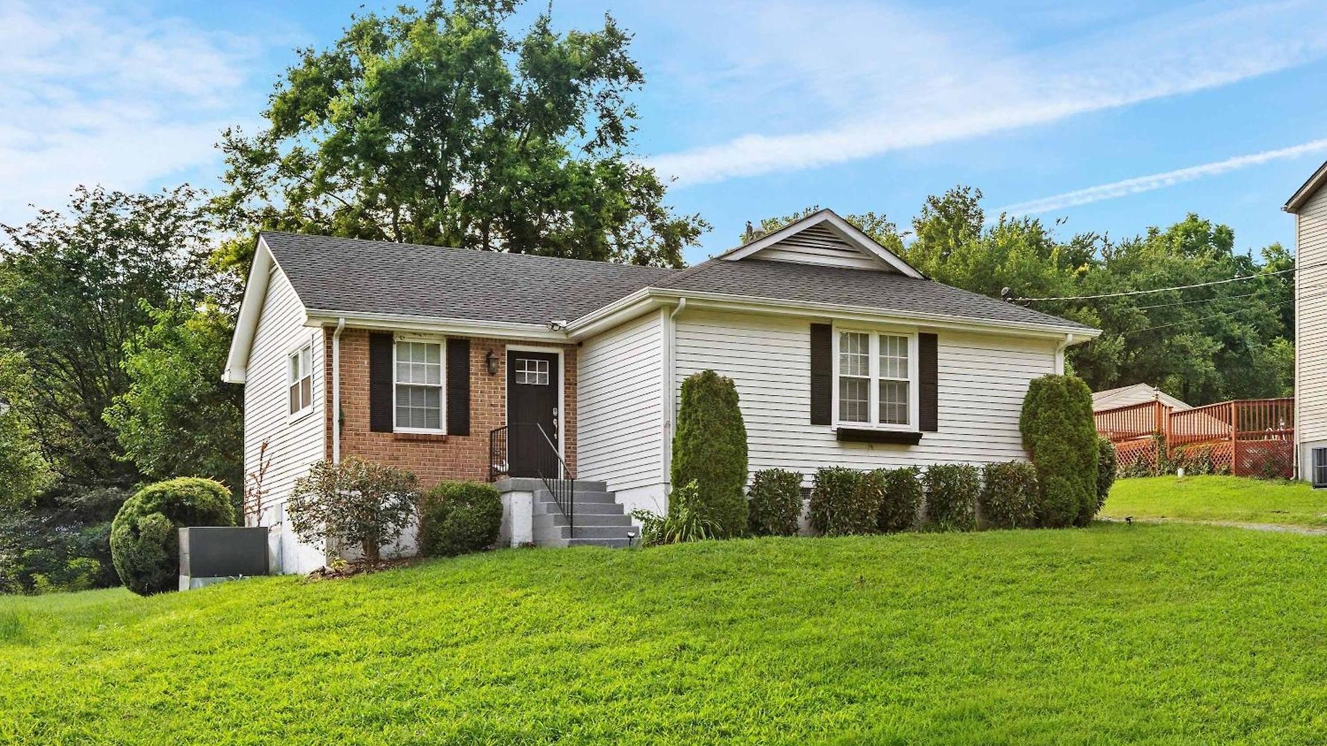 Holiday home Area 3br With Yard And Workspace Nashville