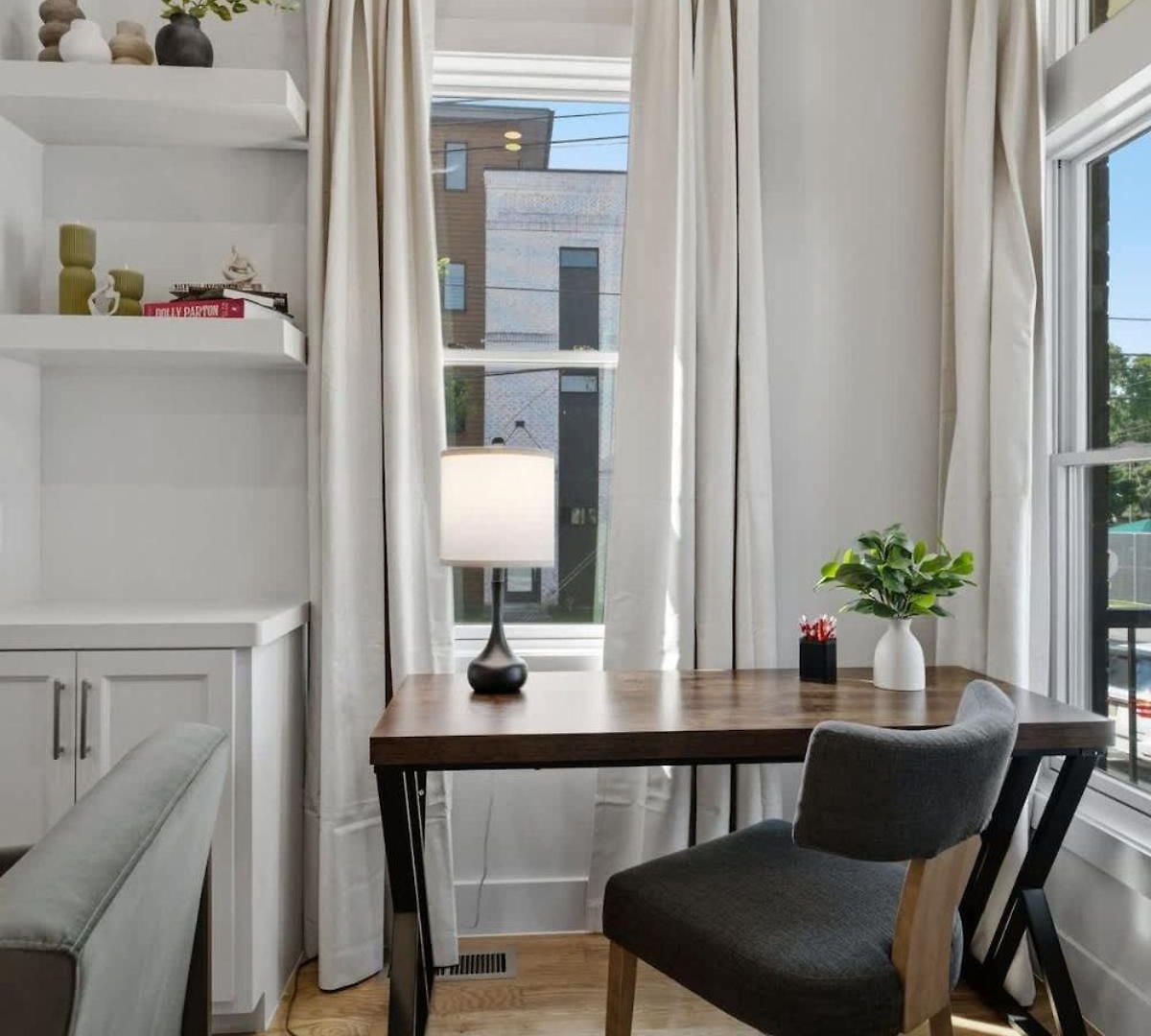 Walk To Germantown Game Minutes To Broadway Holiday home