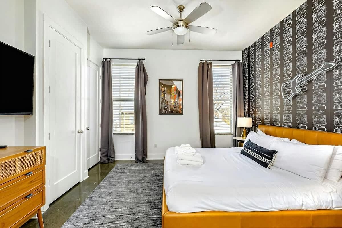 West End Retreat Near Vanderbilt & Park Holiday home *