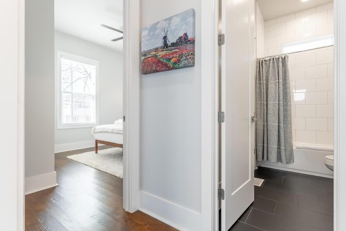 4br East - Walk To Bars & Restaurants *