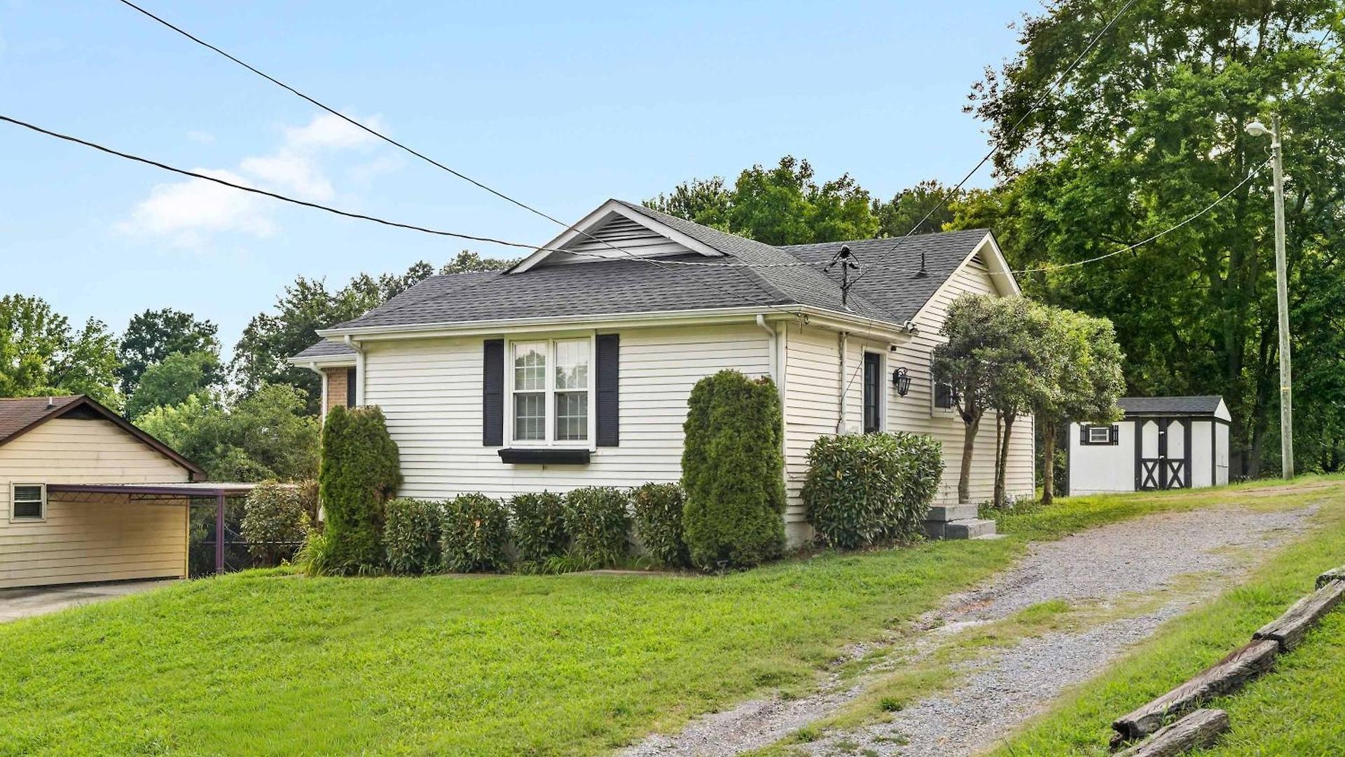 Area 3br With Yard And Workspace Holiday home