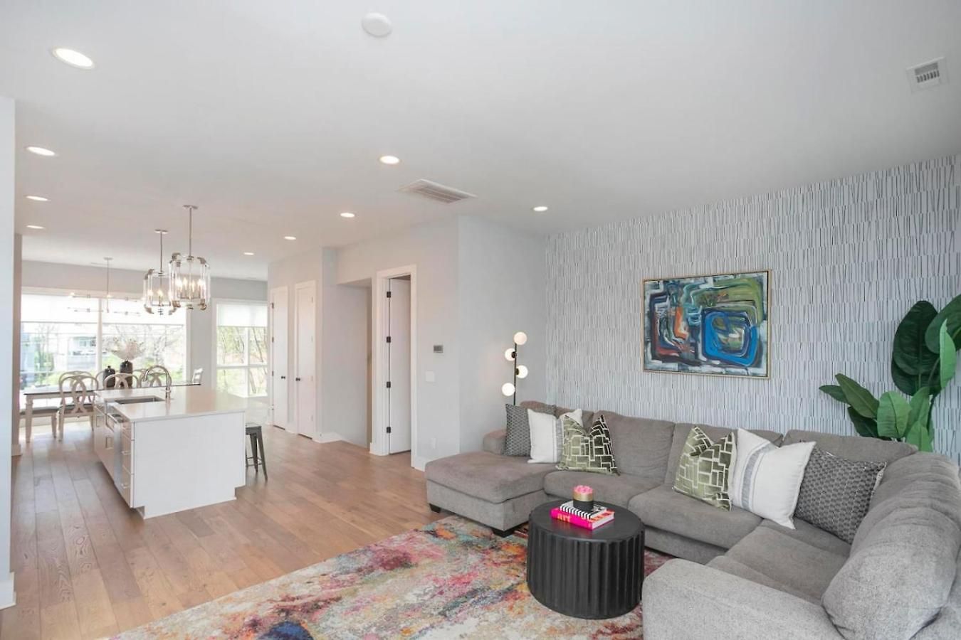 Downtown Modern, Rooftop Patio, Vanderbilt, 8 Beds Holiday home *