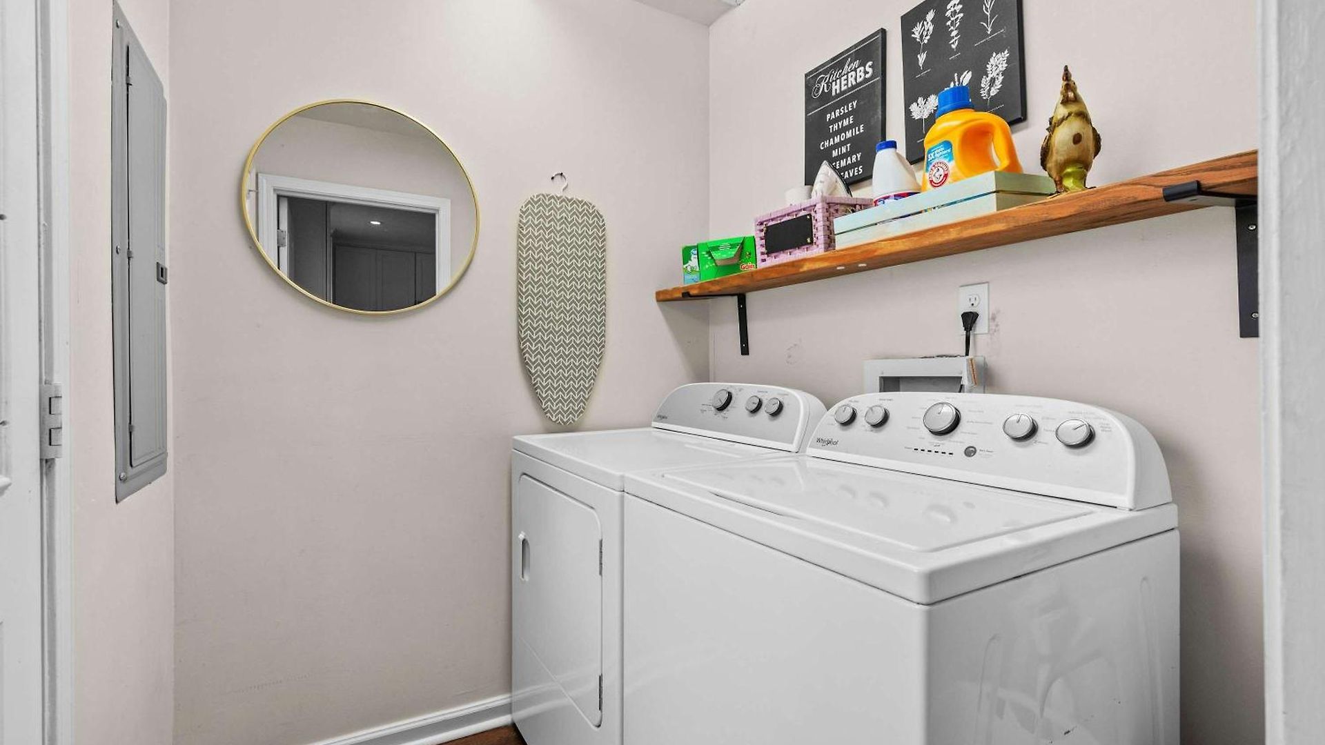 Area 3br With Yard And Workspace Nashville