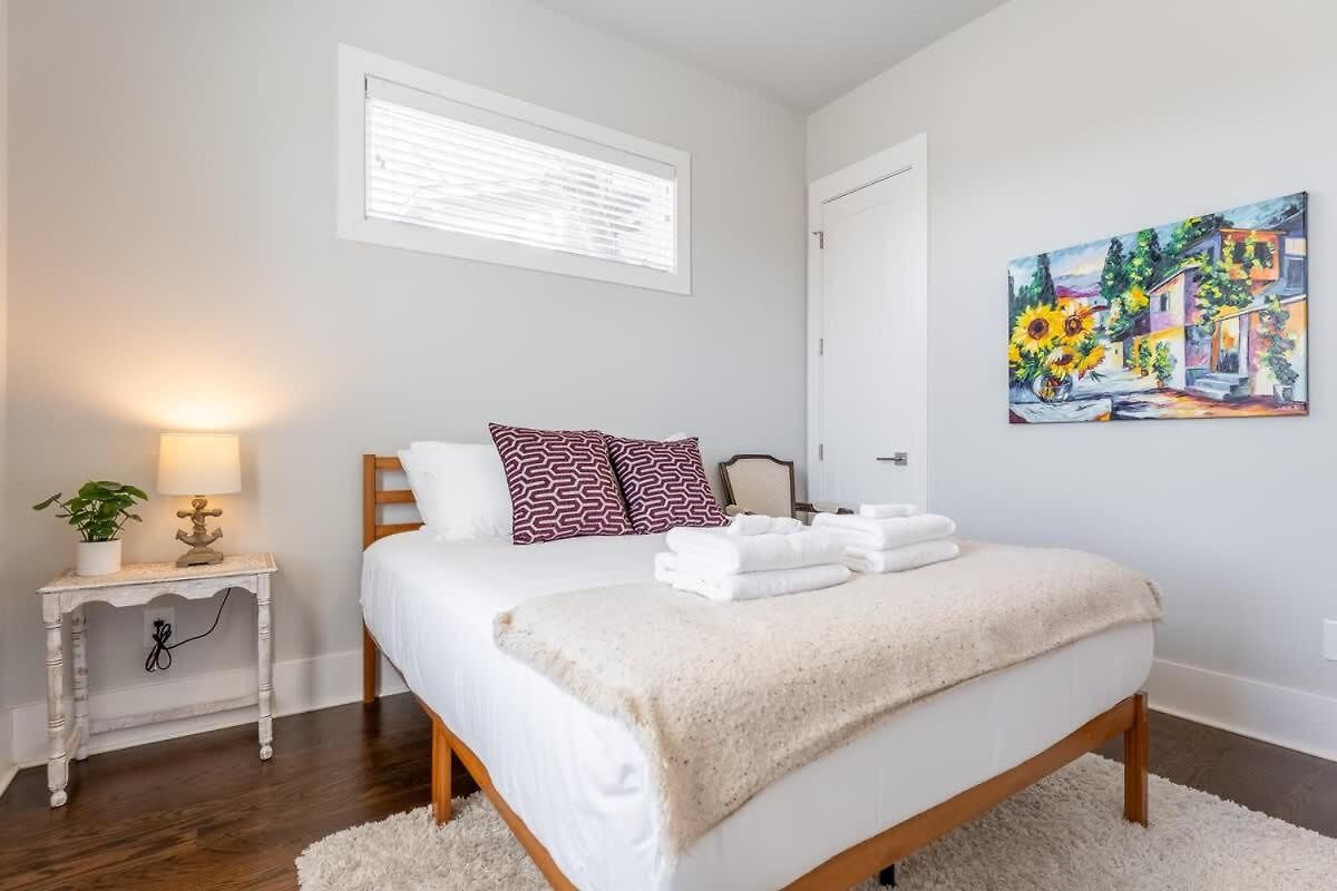 Holiday home 4br East - Walk To Bars & Restaurants *