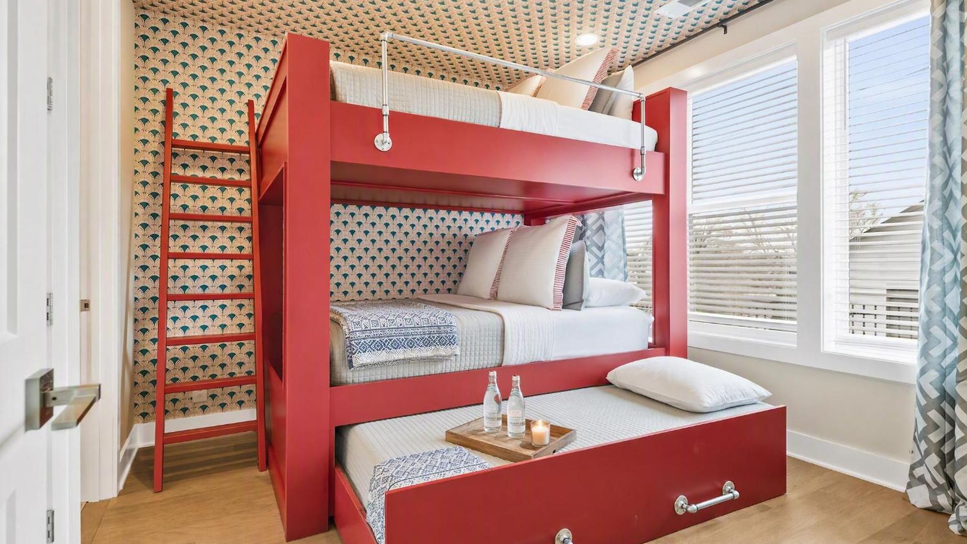Holiday home Rooftop Deck Townhome Sleeps 12 Near Geodis Park