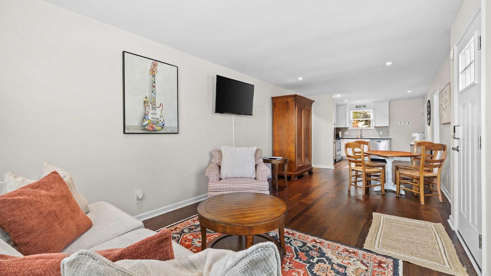 Area 3br With Yard And Workspace Holiday home