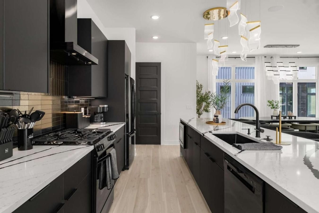 Holiday home Luxury Living At Velvet And Vinyl Rooftop 6 Beds *