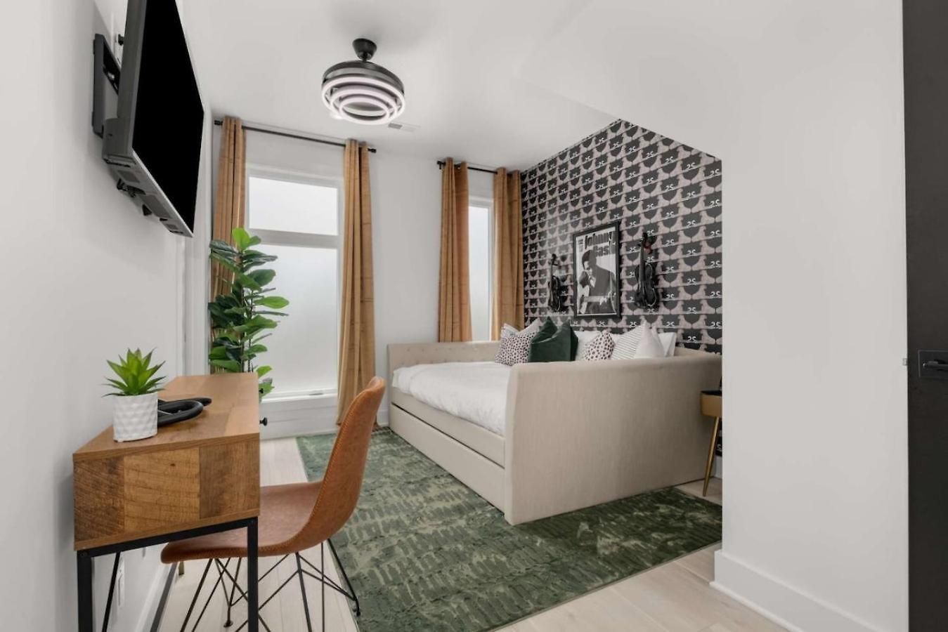 Luxury Living At Velvet And Vinyl Rooftop 6 Beds Nashville