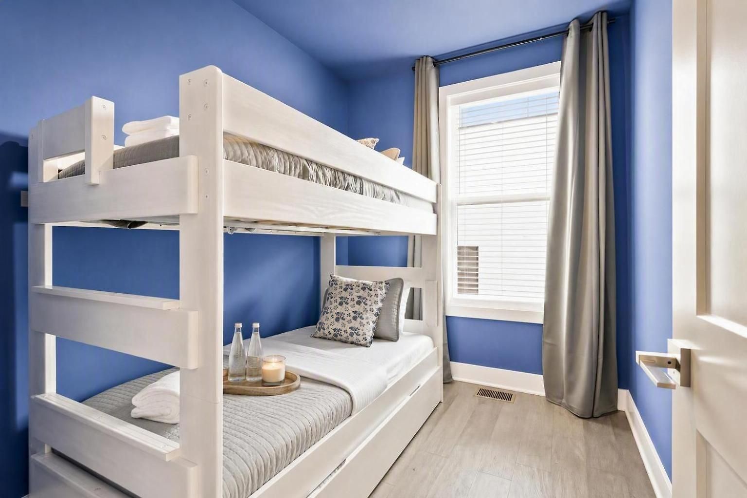 Rooftop Deck Townhome Sleeps 12 Near Geodis Park Holiday home *