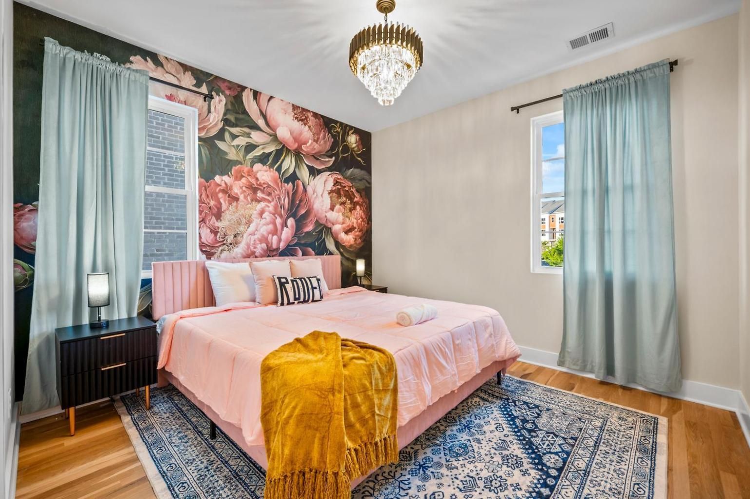 Rose Social - Rooftop Hot Tubgame Roomsleeps 12 Homestay