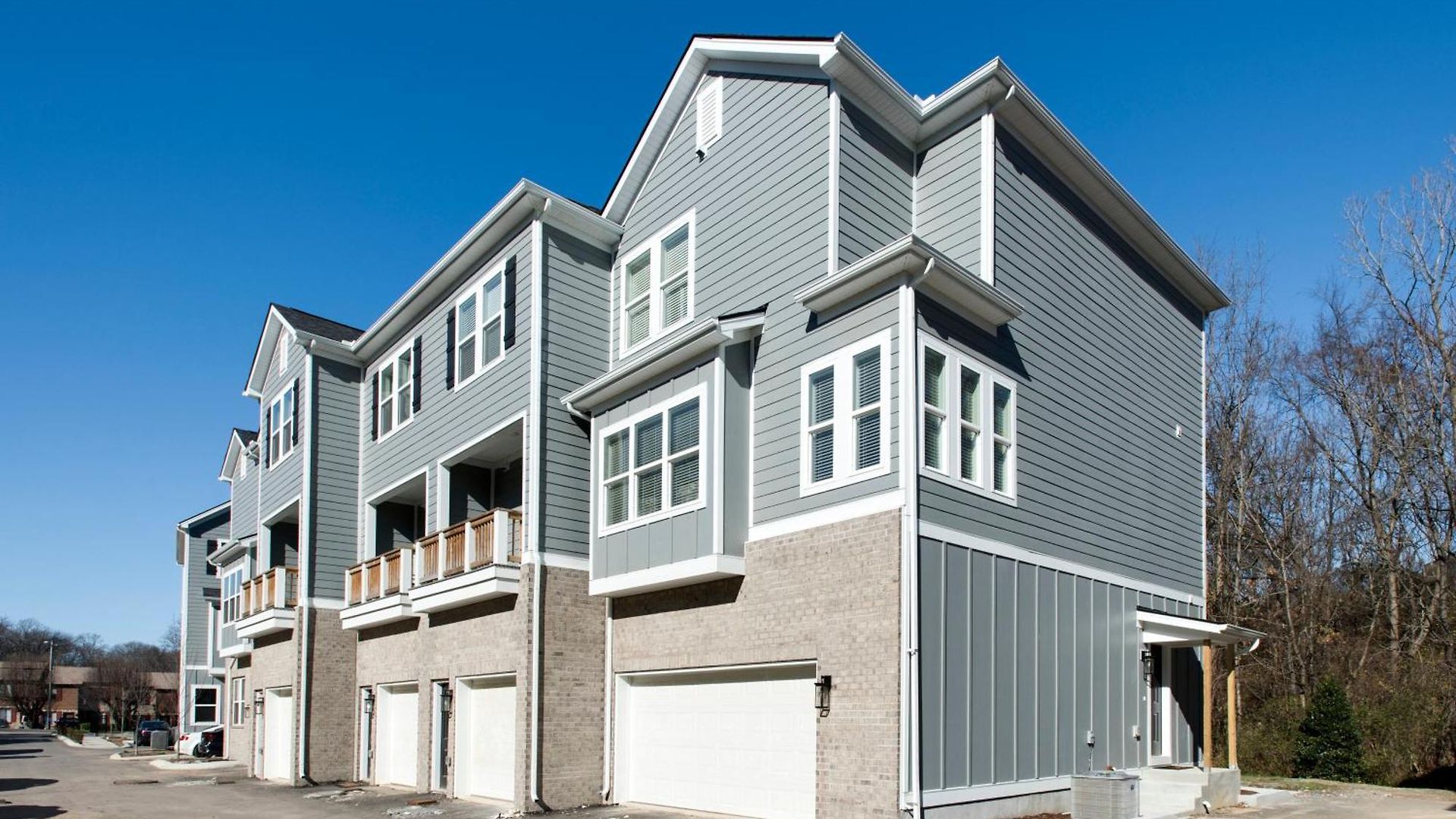 Luxury Three Bedroom Townhouse Near Airport Holiday home *