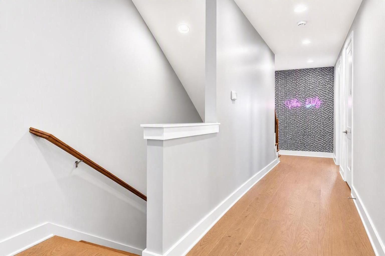 2 Rooftop Homes - Sleeps 24 - Near Geodis Park Holiday home