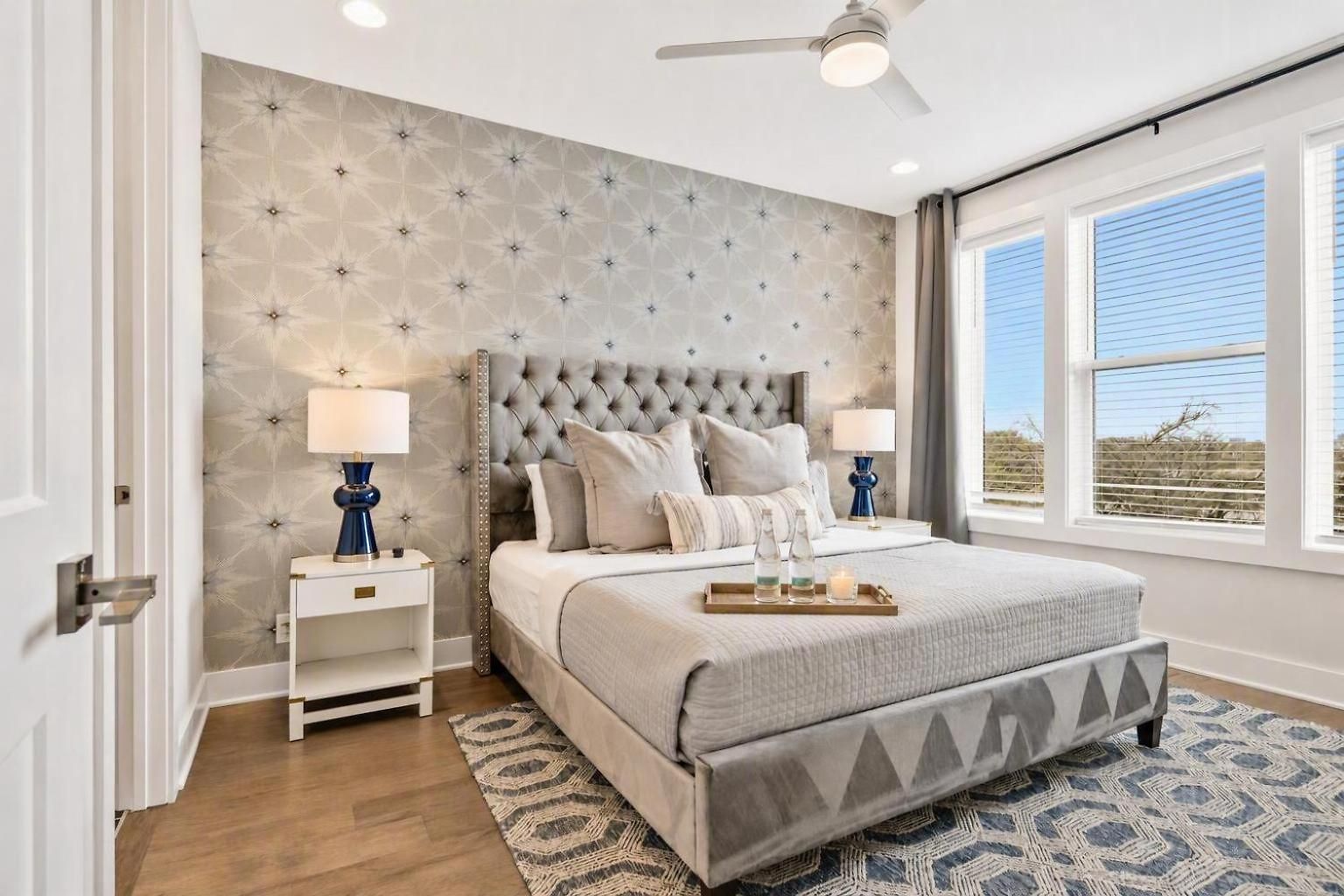 Holiday home Rooftop Deck Townhome Sleeps 12 Near Geodis Park *