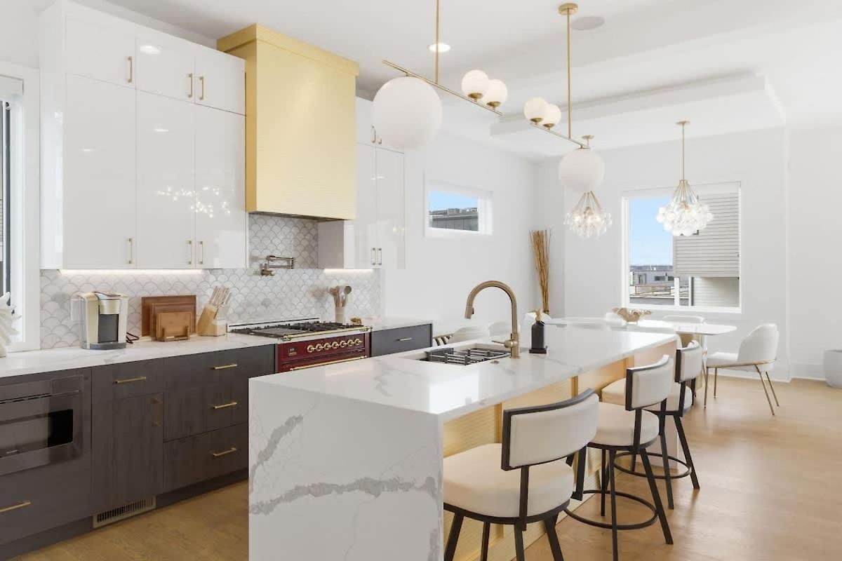 2 Ultra Lux Homes Sleeps 24 Hot Tub & Rooftops Nashville