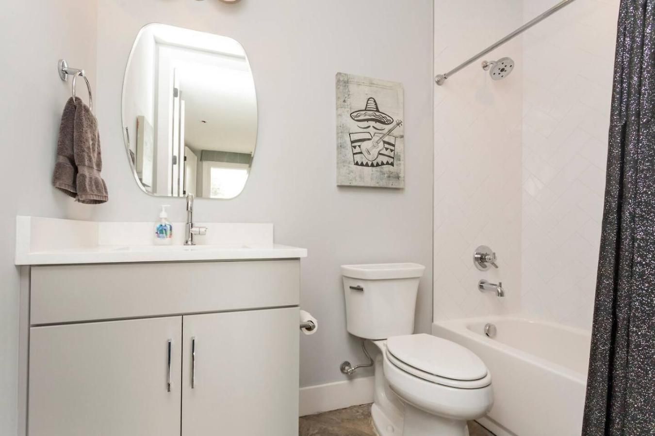 Holiday home Downtown Modern, Rooftop Patio, Vanderbilt, 8 Beds *