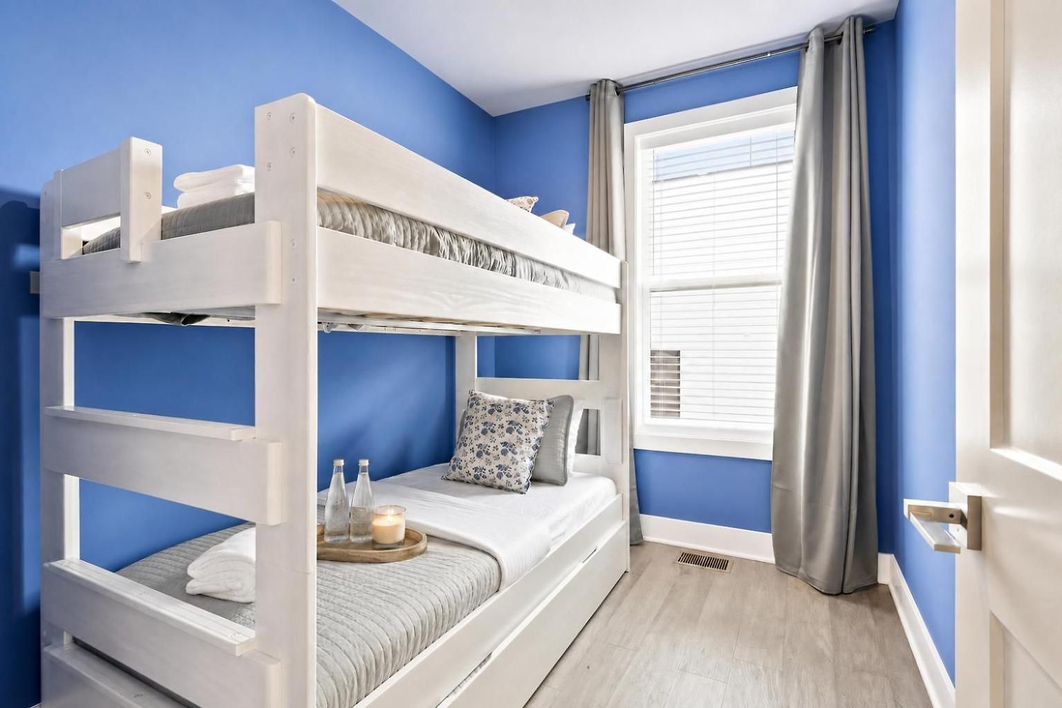 2 Rooftop Homes - Sleeps 24 - Near Geodis Park
