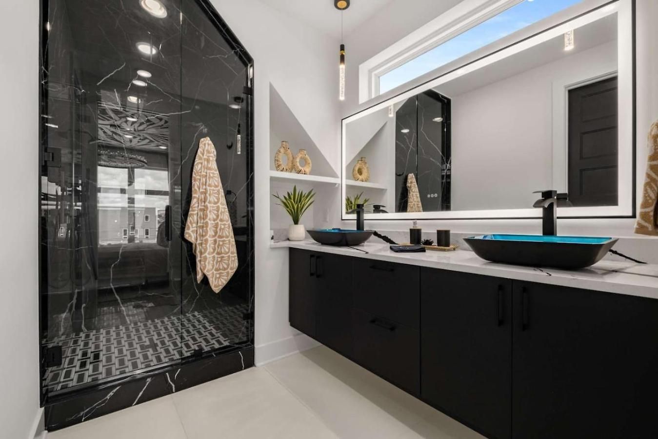 Holiday home Luxury Living At Velvet And Vinyl Rooftop 6 Beds