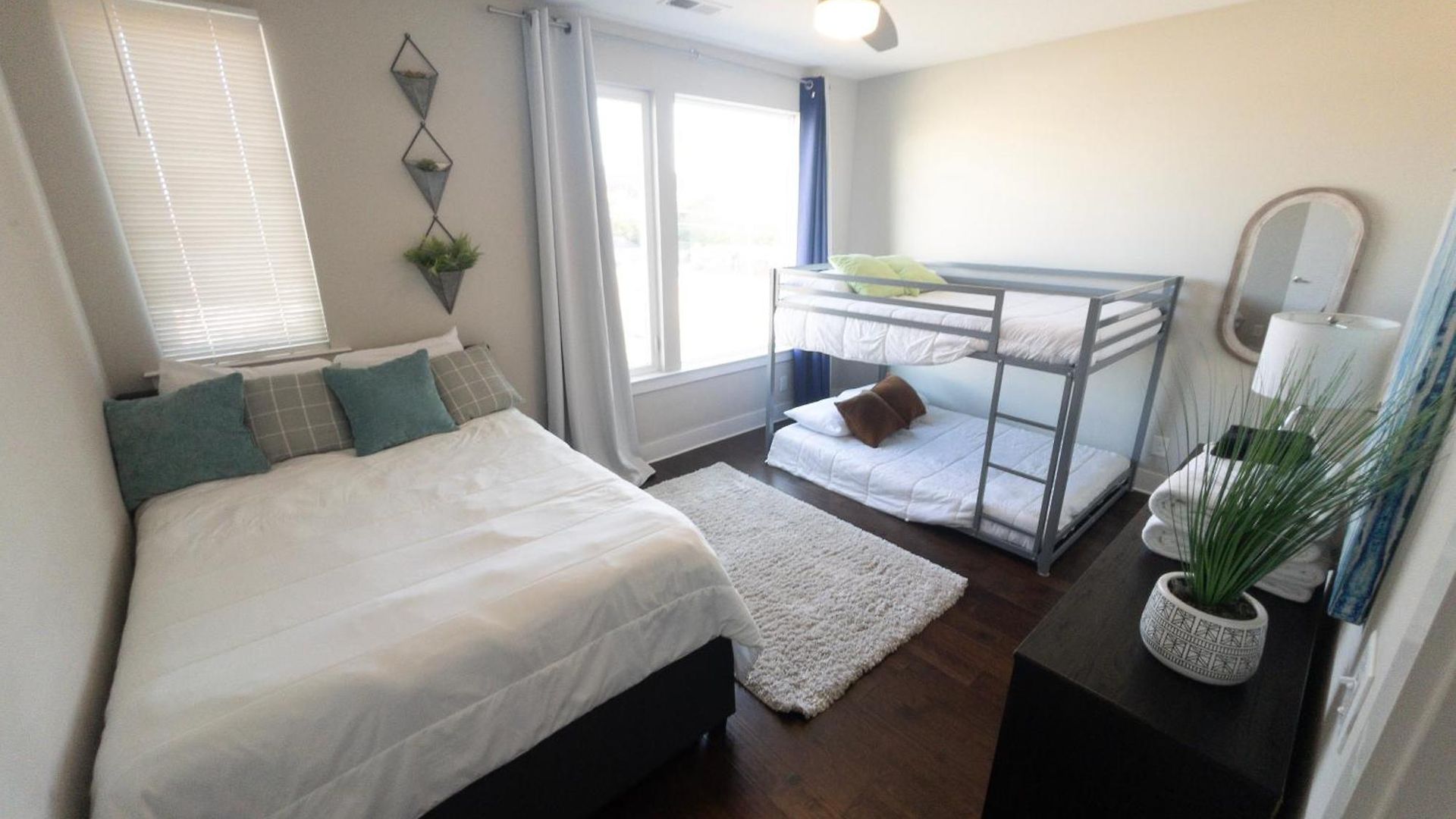 Modern Skyline-view Townhome For Groups Up To 8 Nashville
