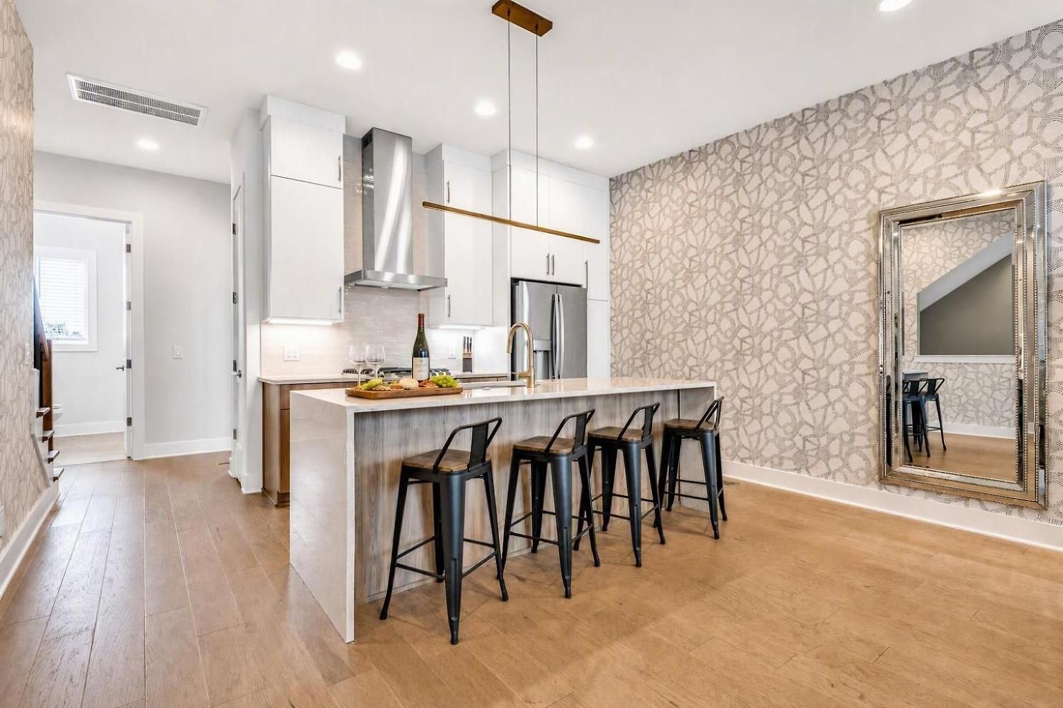 2 Rooftop Homes - Sleeps 24 - Near Geodis Park Holiday home Nashville