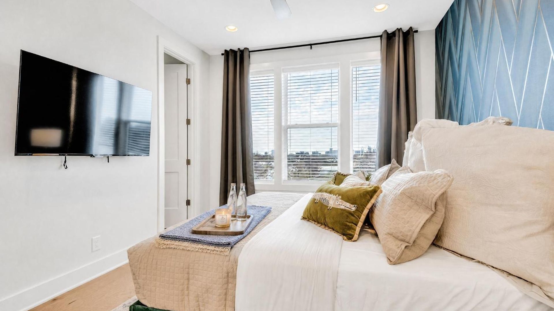 Pet-friendly House Sleeps 12 Near Geodis Park Holiday home Nashville
