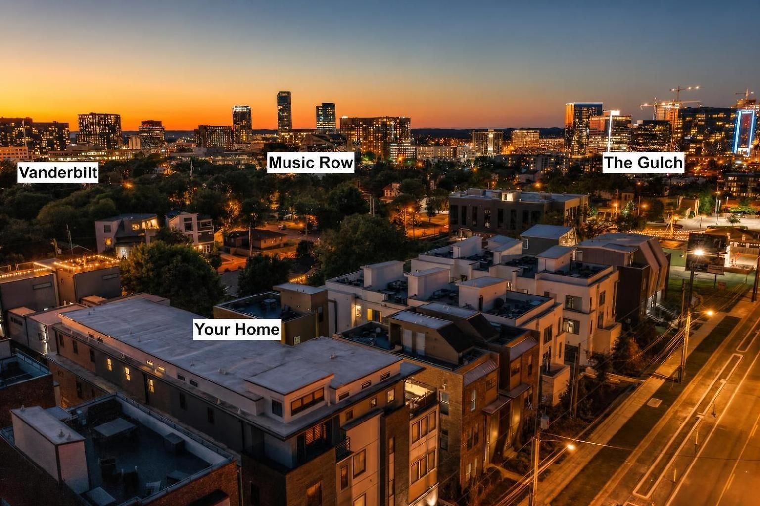 Neon Balcony House - Sleeps 12 Near Broadway * Nashville